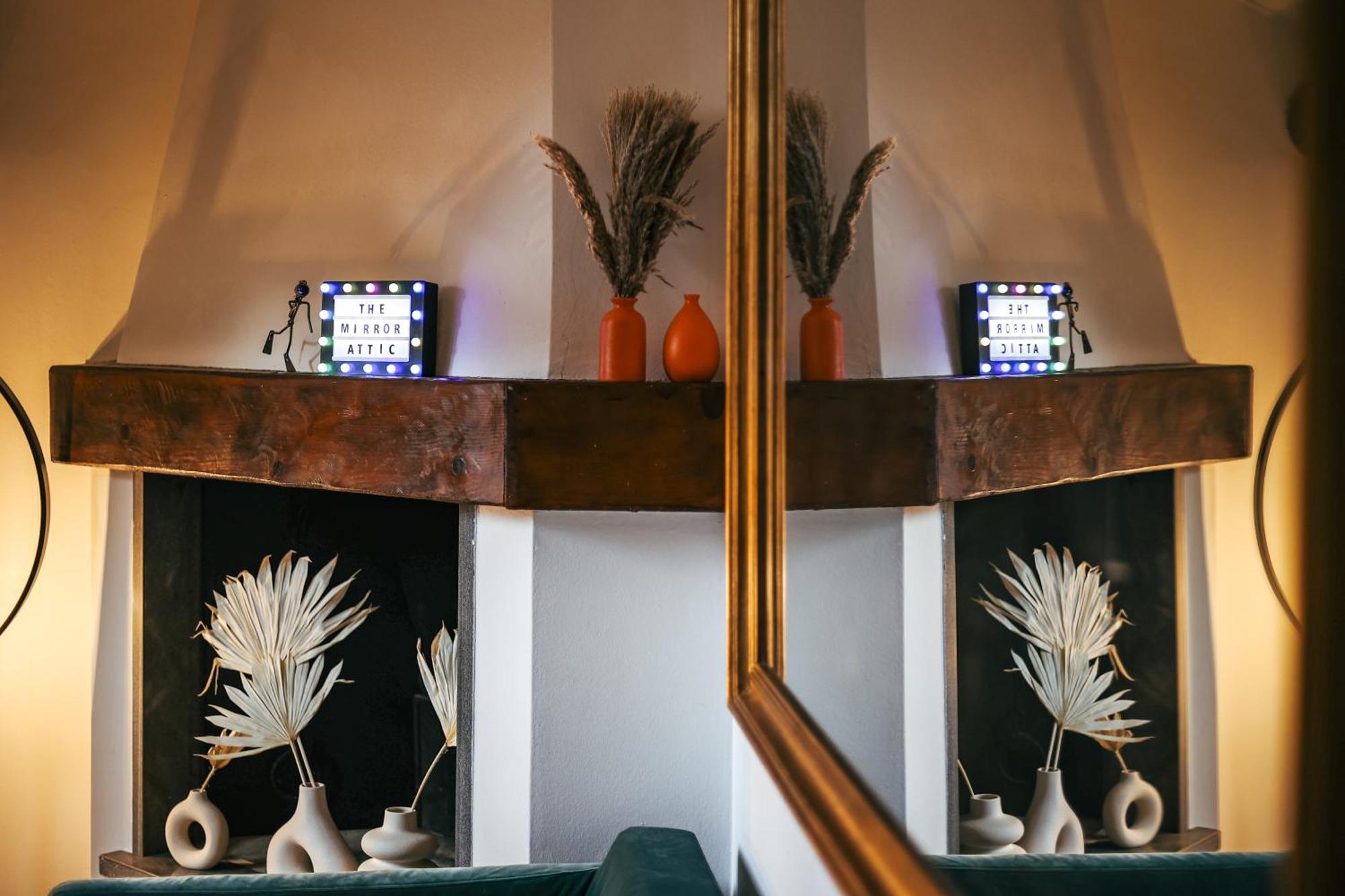 The Mirror Attic - Moscova Brera Apartment Milan